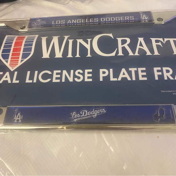 LOS ÁNGELES DODGERS LICENSE PLATE FRAME NWT - Picture 2 of 4